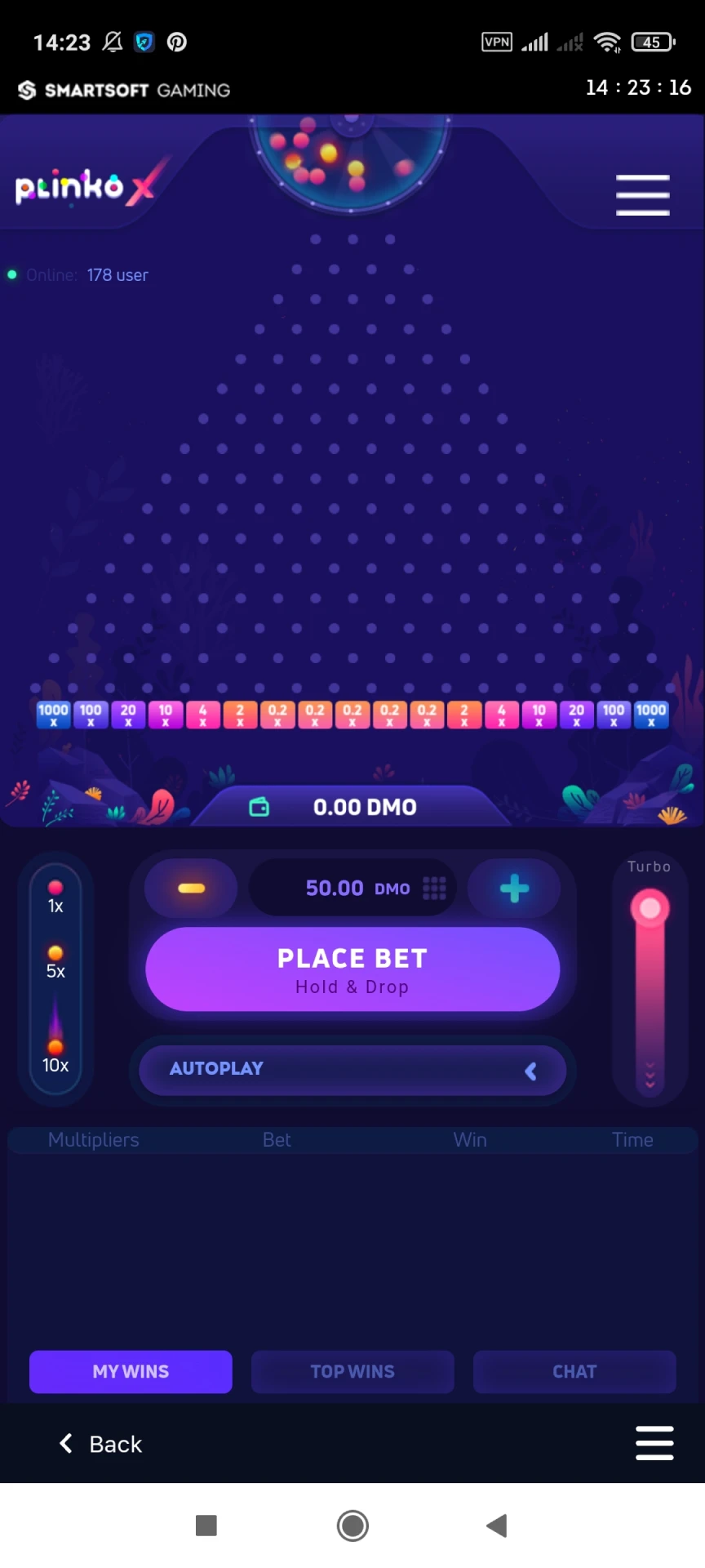 आप Plinko X गेम इंटरफ़ेस देख सकते हैं।